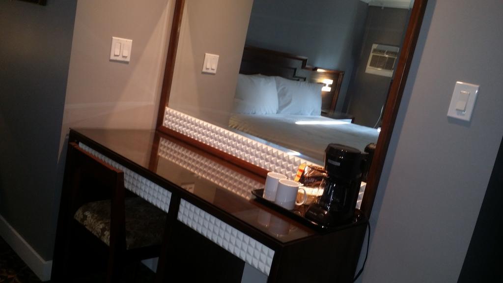The Deluxe Hotel Vancouver Quarto foto